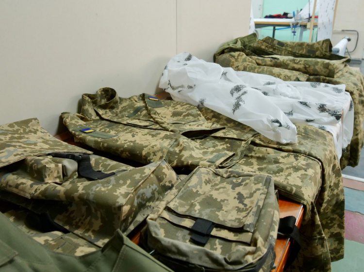 У Кривому Розі продовжують роботу по забезпеченню військових: що виготовляють містяни