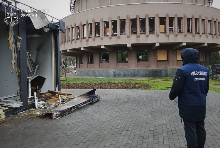 Криворізький центр "Дія.Віза" відновить роботу після влучання шахеду ВЖЕ 23 ГРУДНЯ