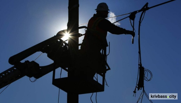 Відновлення електропостачання, фото з відкритих джерел 