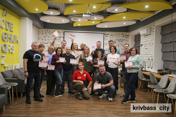 Готові рятувати: співробітники Метінвесту продовжують опановувати навички домедичної допомоги