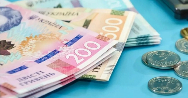 Понад 5 тисяч криворіжців отримають виплати у лютому: подробиці