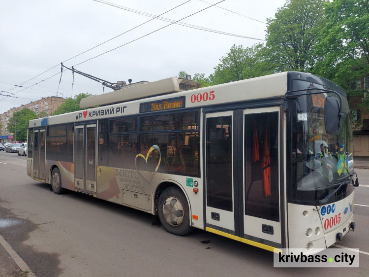 У Кривому Розі тимчасово не будуть їздити тролейбуси: на якій ділянці і коли