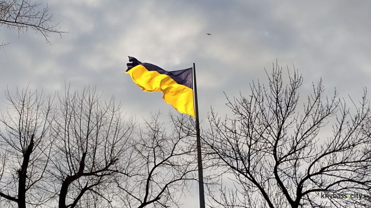 16 лютого над усіма спорудами мають здійняти Прапор України - День єднання