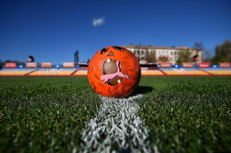 Гол у ворота окупанта: ФК «Кривбас» розігрує ексклюзивний м’яч для закупівлі дронів