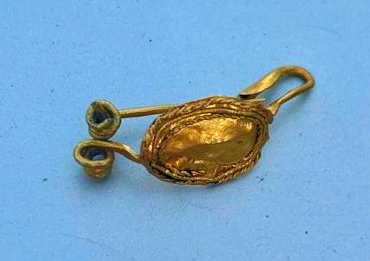 Рідкісні артефакти - фото Національної поліції