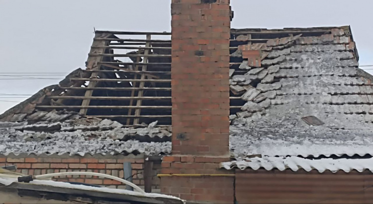 Обстріли без зупину: росіяни цілили по Нікопольщині всю ніч