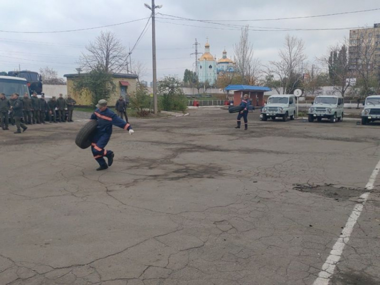 В Криворожской бригаде автомобилисты соревновались в водительском мастерстве