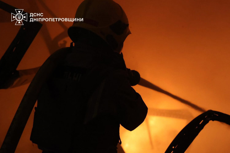 Кривий Ріг у вогні: пожежі за добу забрали життя та скалічили дівчину