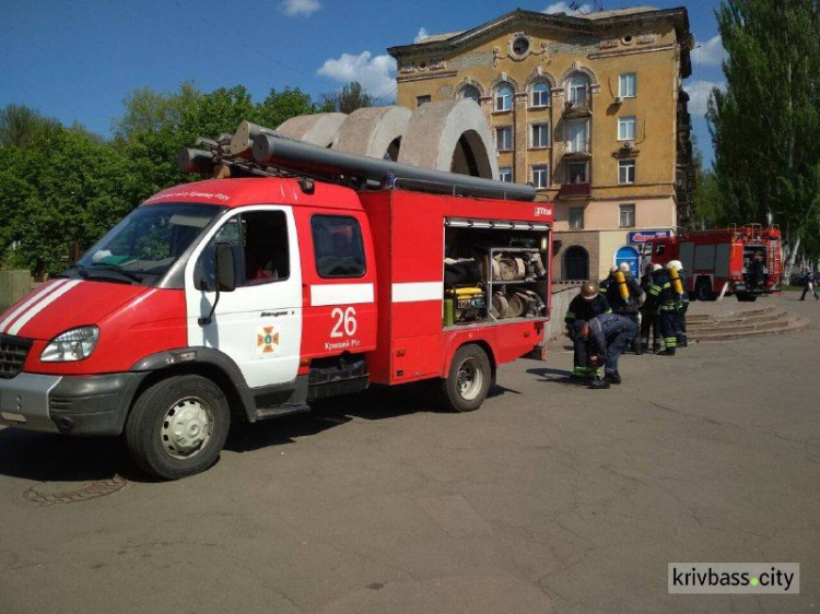 В Кривом Роге спасатели ликвидировали условный огонь в скоростном трамвае (ФОТО)