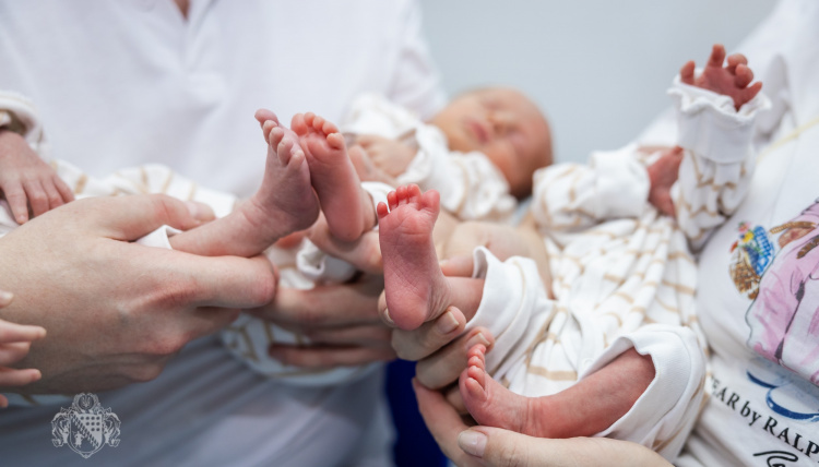 Батькам трійнят виплатять по 100 тисяч: як на Дніпропетровщині отримати допомогу