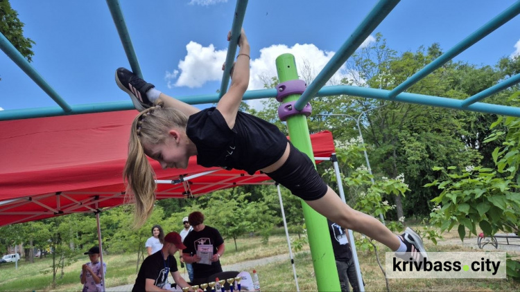 Новий рекорд у Кривому Розі: 8-річна дівчинка підкорила міський чемпіонат зі street workout 