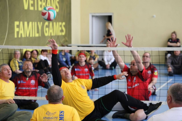 Змагання серед ветеранів у Кривому Розі - фото управління преси Криворізького міськвиконкому 
