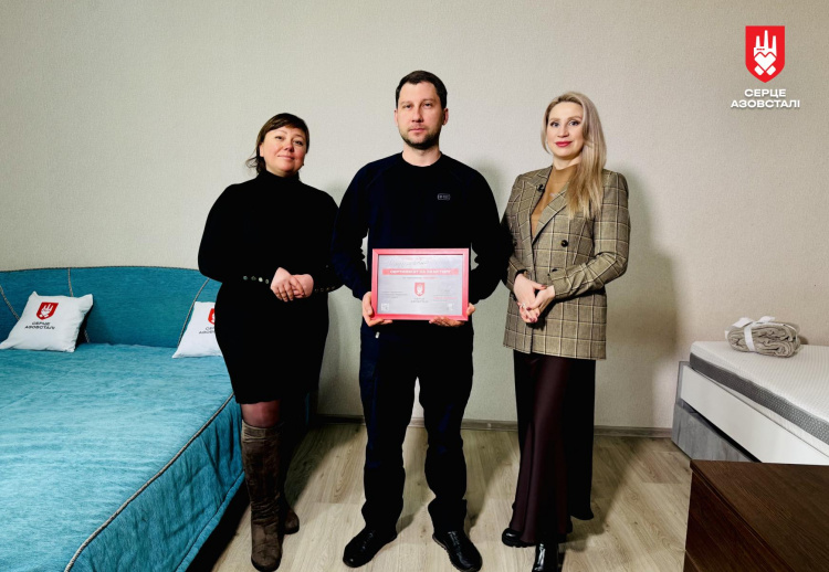 Після двох років полону: оборонець Маріуполя Іван Мацурський отримав власну оселю завдяки програмі «Вдома»