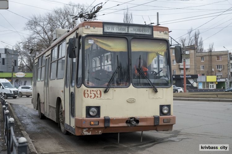 Відзавтра у Кривому Розі припинять свої маршрути деякі тролейбуси: подробиці