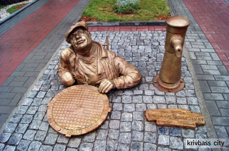 Памятник из Кривого Рога попал в ТОП самых интересных монументов Украины (ФОТО)