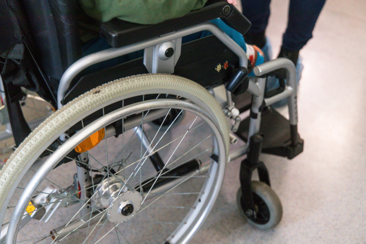 Криворіжці з інвалідністю можуть подати заявку на засоби реабілітації: куди звертатись