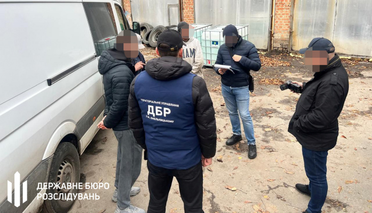 Правоохоронці викрили злочинну схему збуту пального - фото ДБР