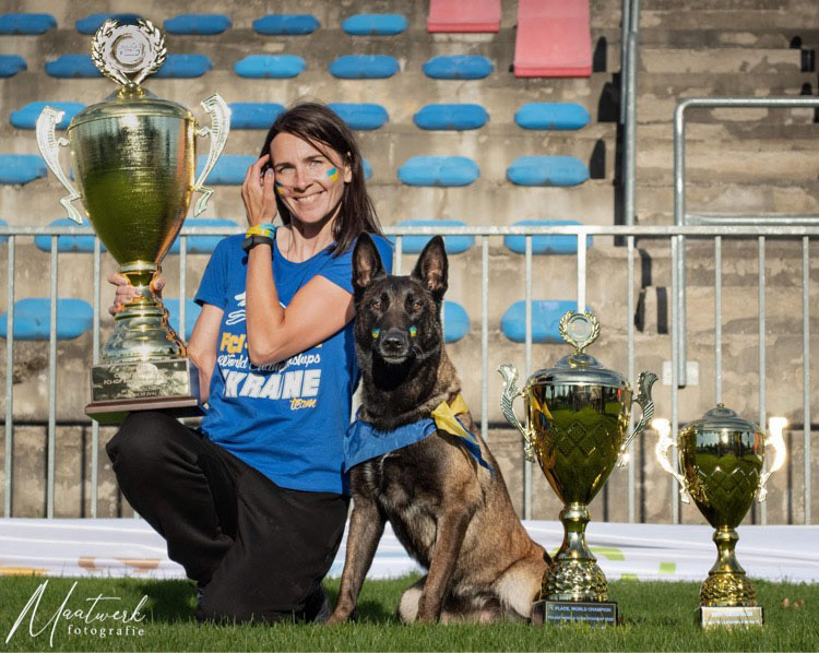 Вперше в історії країни: українка зі своїм службовим собакою стали чемпіонами світу з дресирування