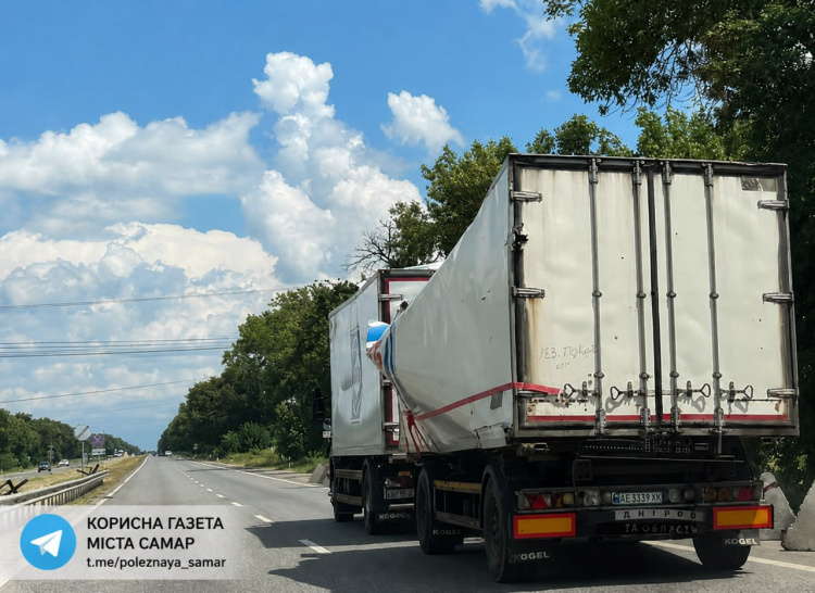 Нова загроза на трасі Дніпро — Кривий Ріг: вперше російський  FPV-дрон атакував вантажівку АТБ 