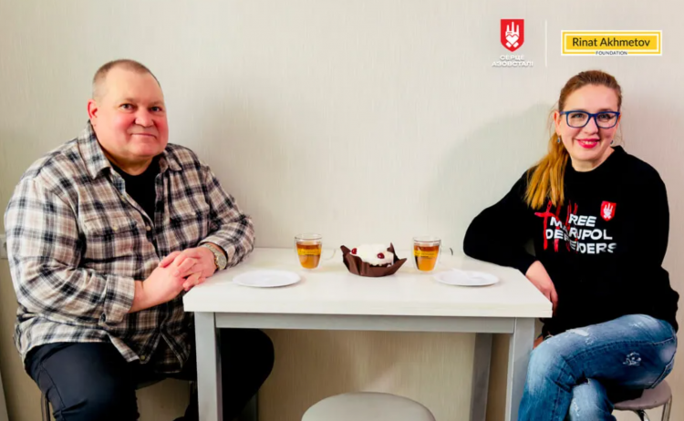 Після звільнення з полону лікар з «Азовсталі» Олександр Решитко отримав квартиру від «Серця Азовсталі»