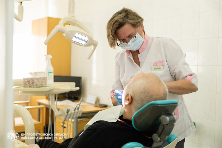 Розкажи ветерану: де на Дніпропетровщині отримати безкоштовну стоматологічну допомогу