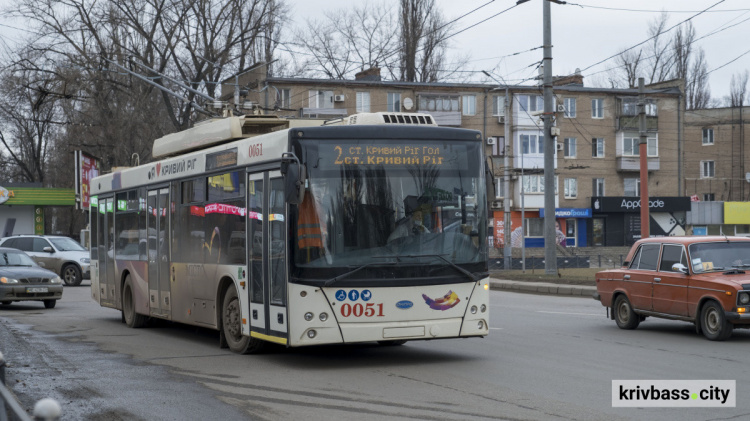 У Кривому Розі перекриють дороги 4 жовтня: причини зупинки транспорту в центрі міста