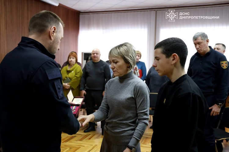 Віддав життя, рятуючи інших: рятувальника з Нікопольщини посмертно нагородили орденом «За мужність» ІІІ ступеня