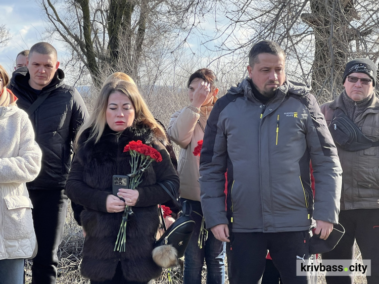 «Привіт, чувак, ну як ти там літаєш?»: у 10 річницю загибелі Кузьми Скрябіна у Кривому Розі провели автопробіг