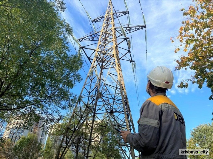 Світло є: за тиждень енергетики ДТЕК Дніпровські електромережі повернули світло у понад 146 тисяч осель регіону