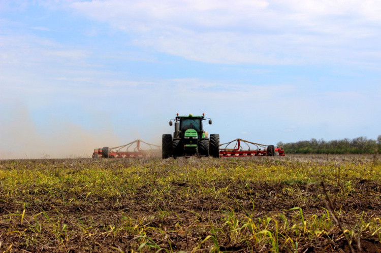 На Криворіжжі триває посівна кампанія 2025 року - фото пресслужба Криворізької РВА