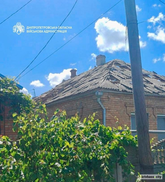 На Криворіжжі лунали вибухи: росіяни завдали удару по Апостолівській громаді