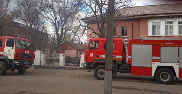 В Кривом Роге произошел пожар в детском саду - малышей успели вывести из здания (фото)