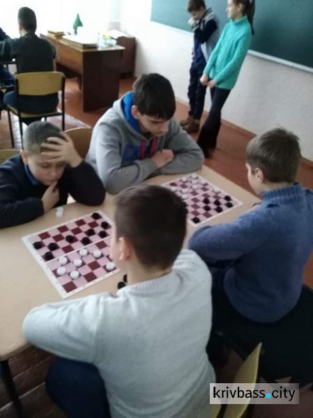 В Терновском районе Кривого Рога прошли соревнования "Чудо-шашки"(ФОТО)
