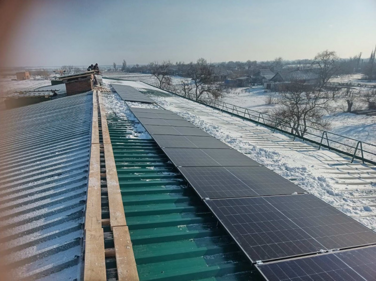 Енергонезалежність: амбулаторія громади Криворіжжя отримала власну сонячну електростанцію