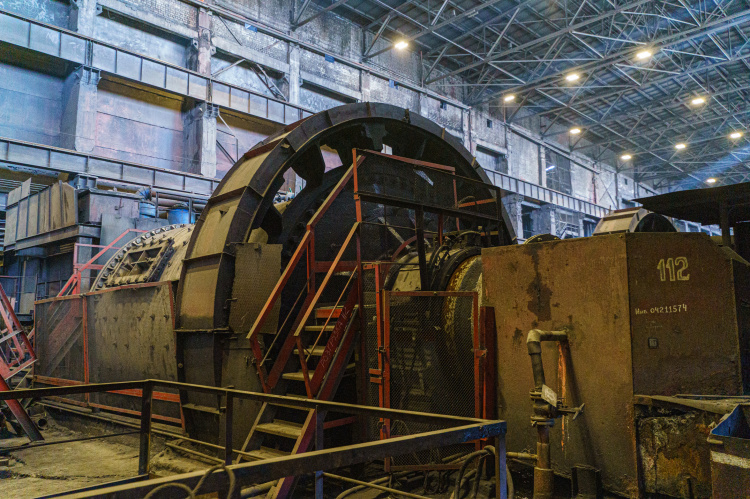 У межах регламенту: у Кривому Розі на Центральному ГЗК Метінвесту провели планову заміну млина