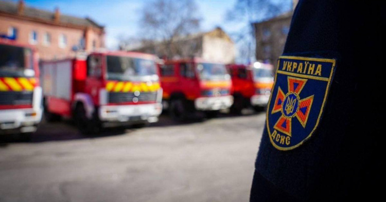 Криворізькі рятувальники запрошують містян поповнити лави ДСНС: які посади та куди звертатися