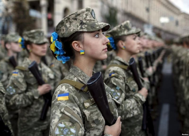 В Україні створюють реєстр жінок-військовозобов`заних