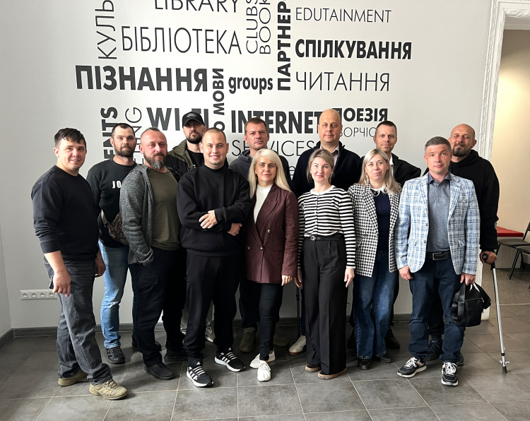 ШІ у повсякденному житті: другий практикум для ветеранів Метінвесту у Кривому Розі