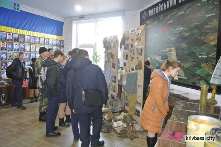 В музее батальона "Кривбасс" открыли экспозицию миссии "Эвакуация 200 Днепр" (ФОТО)