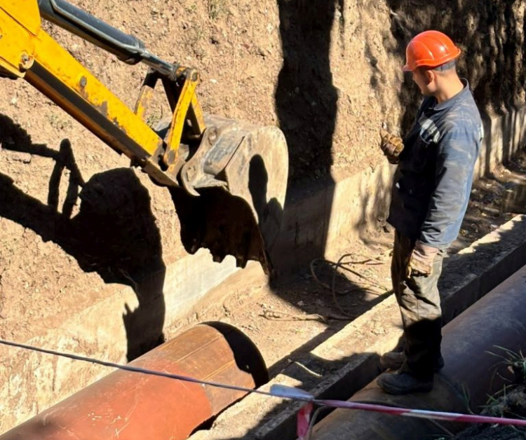 Ремонт тепломереж - фото АТ "Криворізька теплоцентраль"