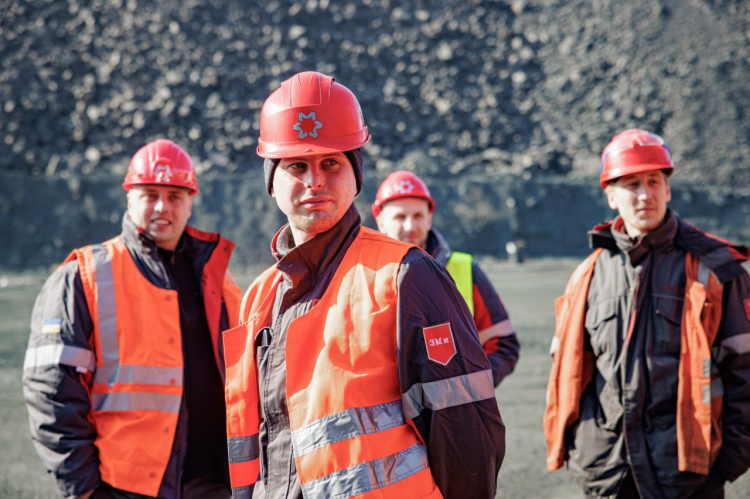 Промисловість потребує кадрів: університет Метінвесту допомагає відроджувати економіку