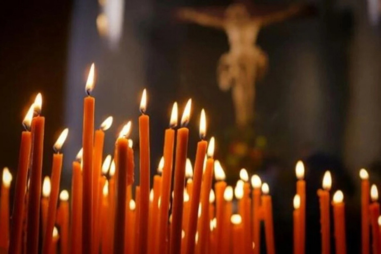 Чи можна молитися за нехрещених і самогубців на Радоницю