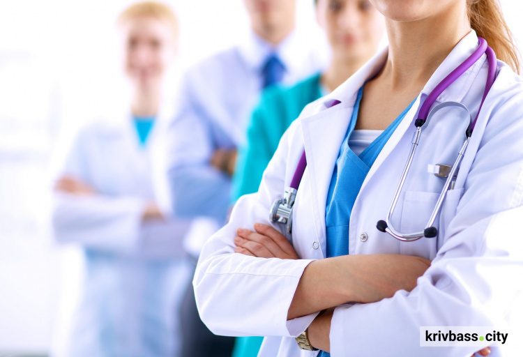 Нові лікарні, чекапи та зарплати медикам – які зміни схвалив Кабмін у медицині