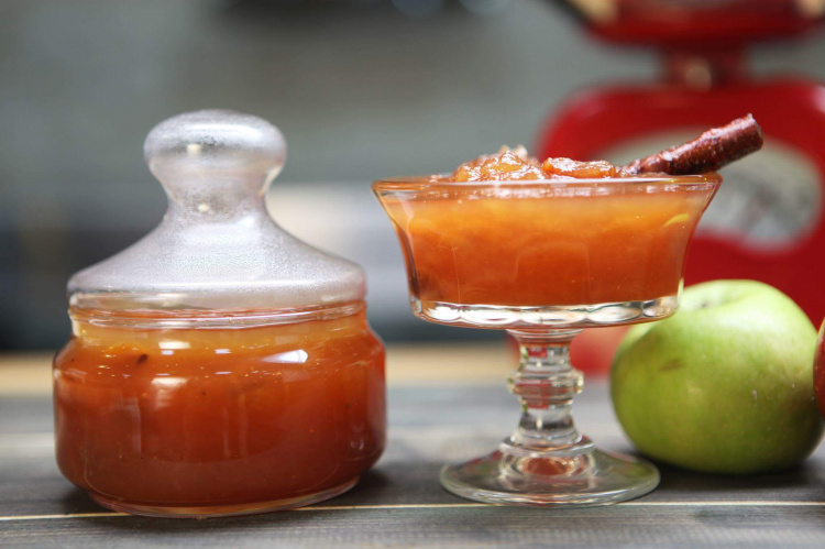 Як приготувати густе й ароматне яблучне повидло - фото з відкритих джерел