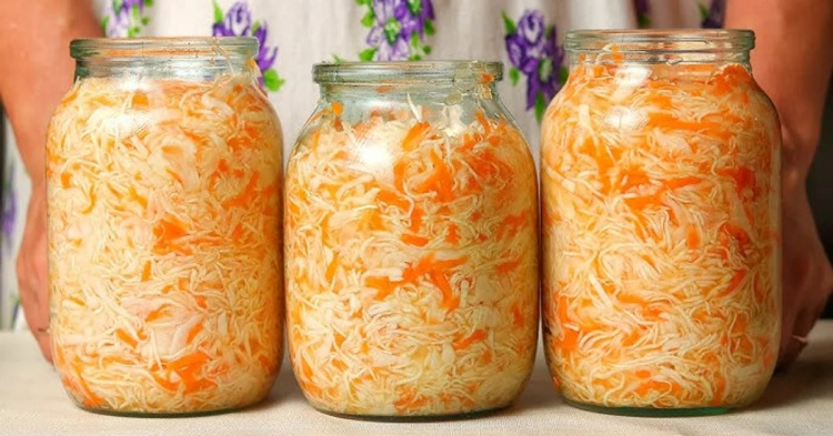 Квашена капуста без цукру: як приготувати хрустку закуску за класичним рецептом