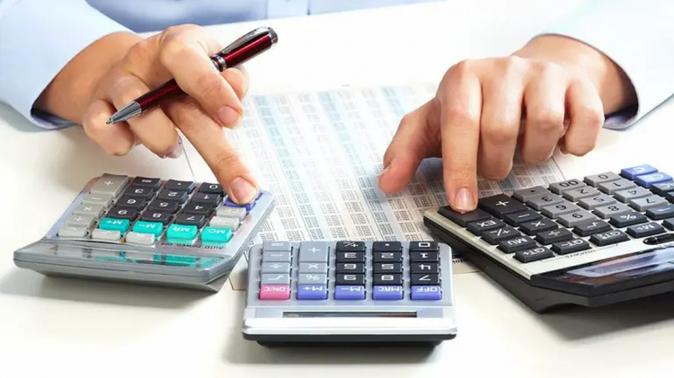 Розрахунки - фото ілюстративне з відкритих джерел