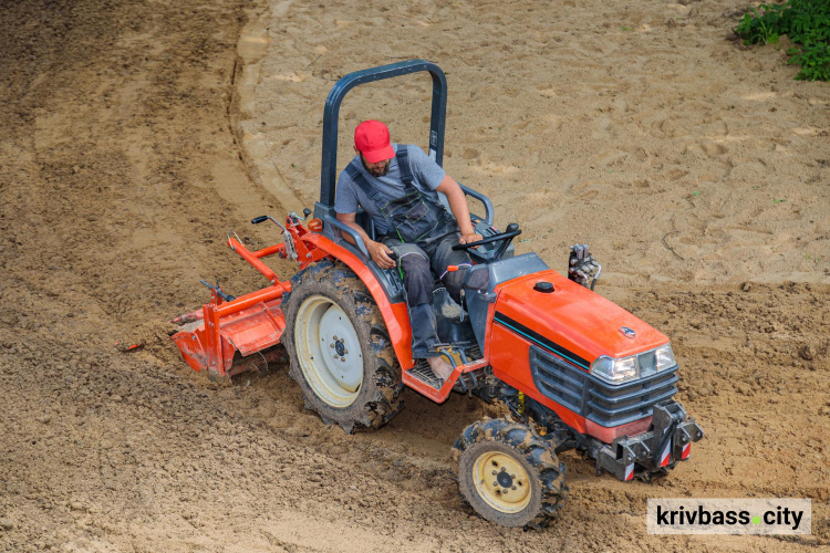 Чому японські міні-трактори такі популярні в Україні?