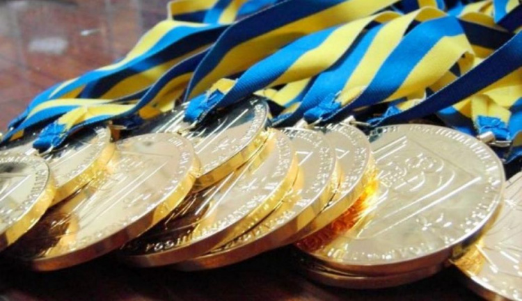 Талантливые криворожские спортсмены получили ежегодную городскую стипендию