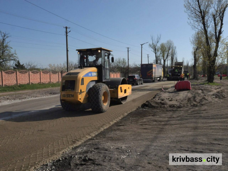 У Кривому Розі триває ремонт транзитних магістралей: роботи на вулиці 17-ї танкової бригади планують завершити у травні