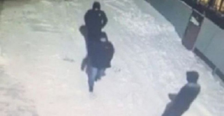 Полиция разыскивает троих подозреваемых в жестоком избиении депутата (ФОТО)